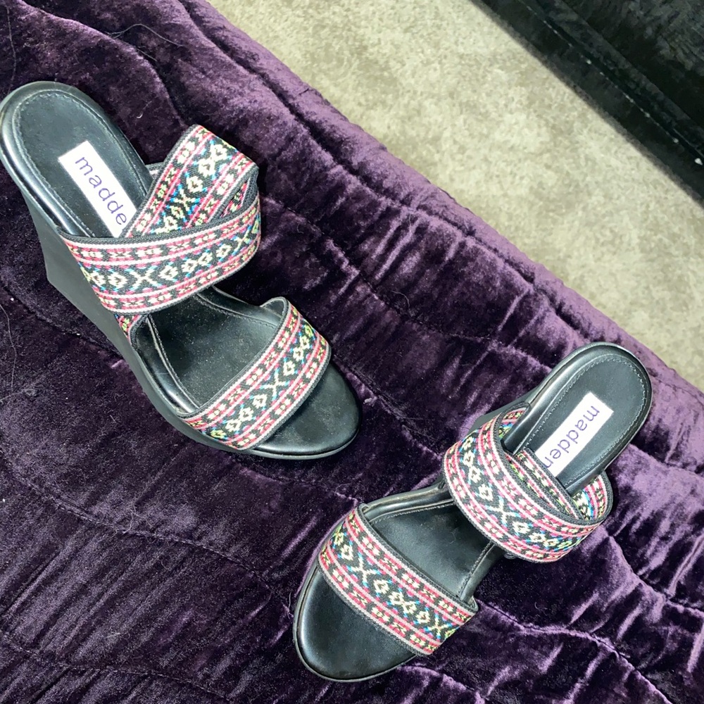 Platform Aztec style wedges